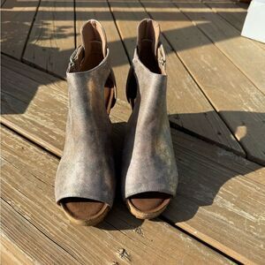 Corkys Chic Heeled Boots